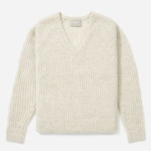 Everlane - Alpaca vneck sweater - size L